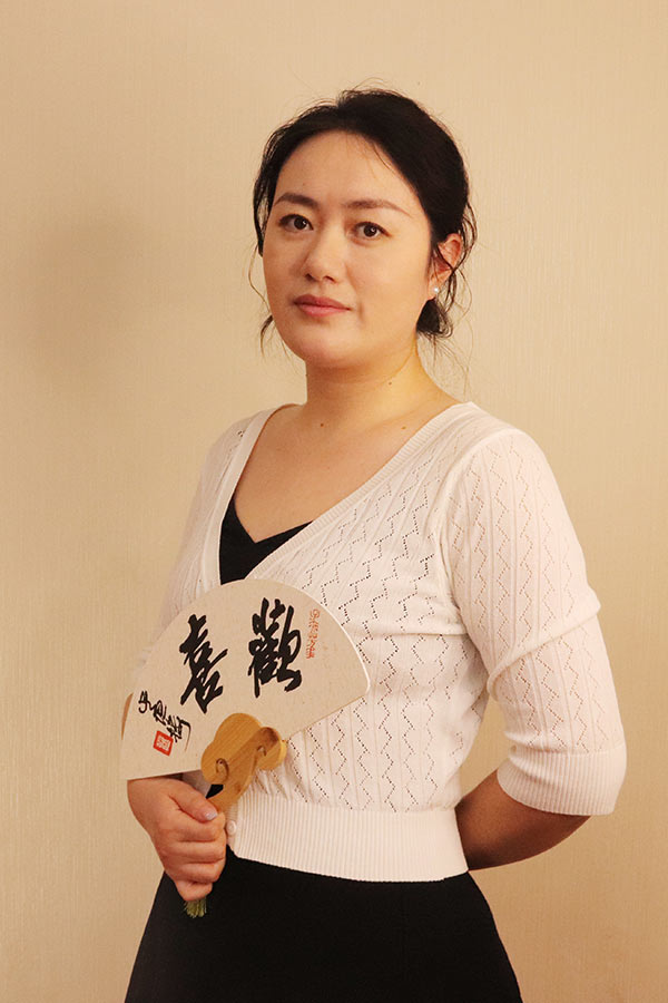 商州石亚利 研究生学历,毕业于陕西师范大学